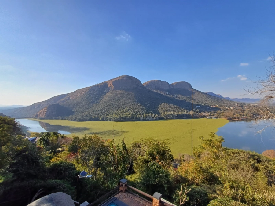 6 Bedroom Property for Sale in Kosmos North West